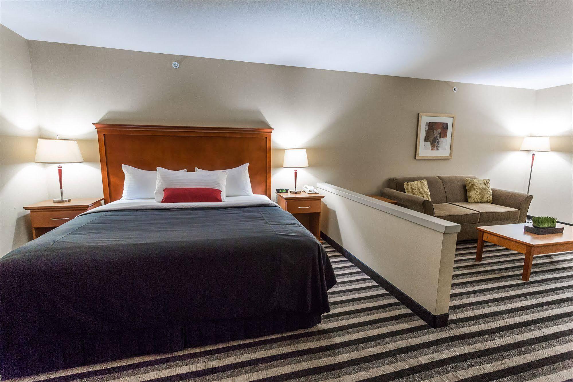 Days Inn & Suites By Wyndham Edmonton Airport Leduc Eksteriør billede