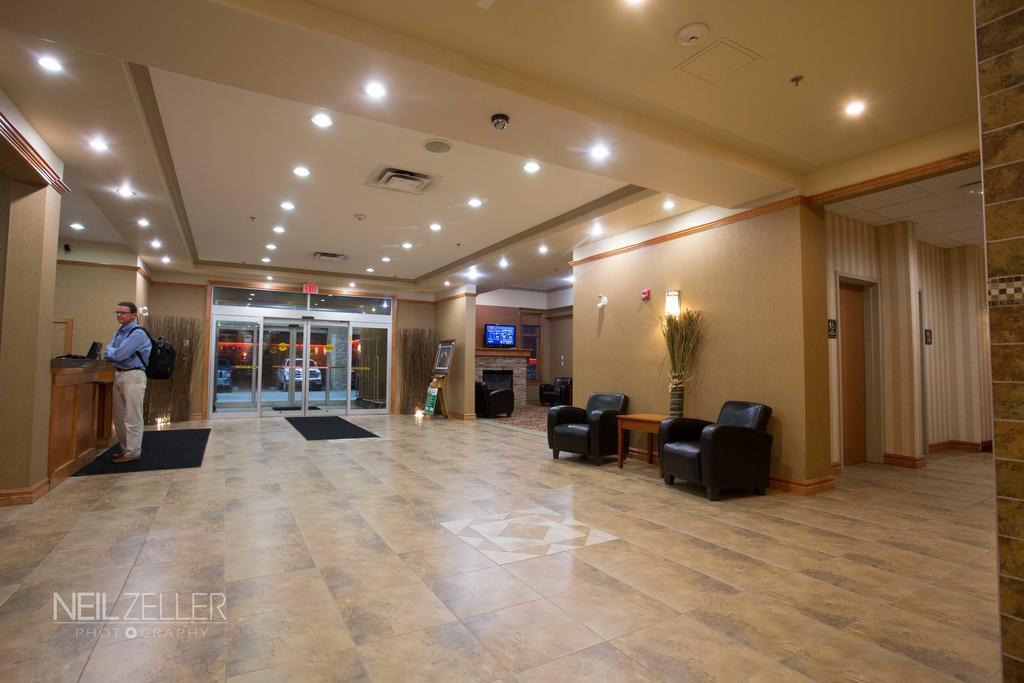 Days Inn & Suites By Wyndham Edmonton Airport Leduc Eksteriør billede