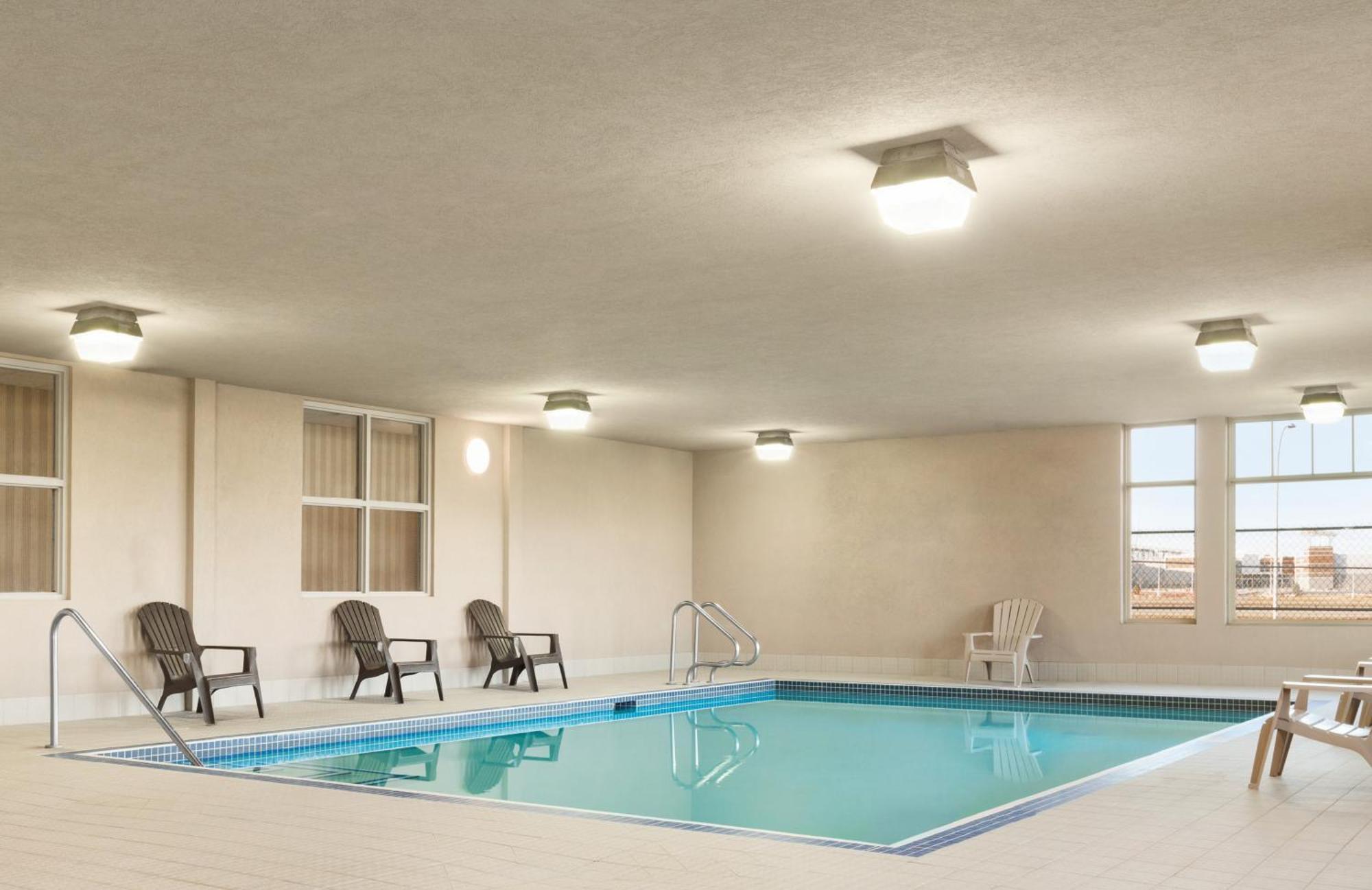 Days Inn & Suites By Wyndham Edmonton Airport Leduc Eksteriør billede