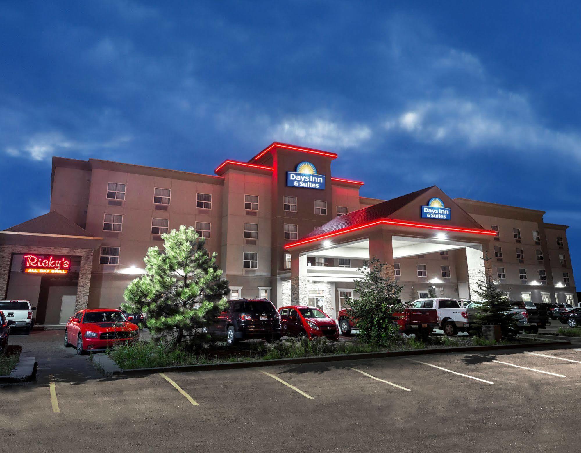 Days Inn & Suites By Wyndham Edmonton Airport Leduc Eksteriør billede